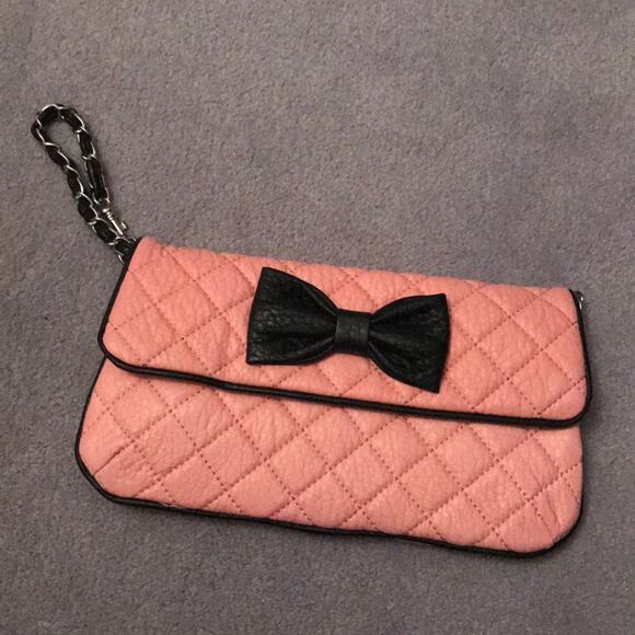 Forever 21 vintage Pink quilted bow clutch - Picture 2 of 4